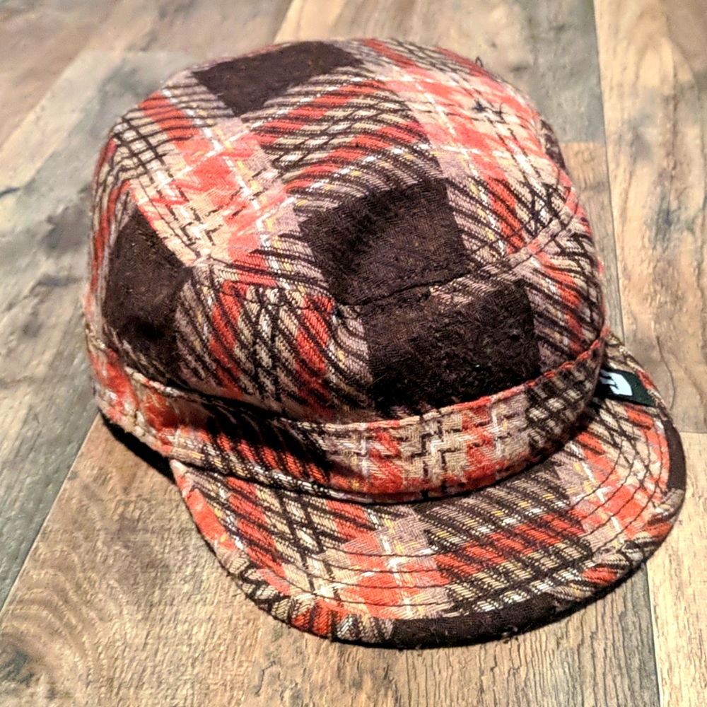 Groovin brothers, size medium, plaid